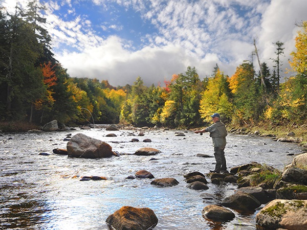 Fly fishing in Saratoga Spa State Park