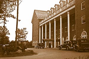 Historic photo of the Gideon Putnam Hotel