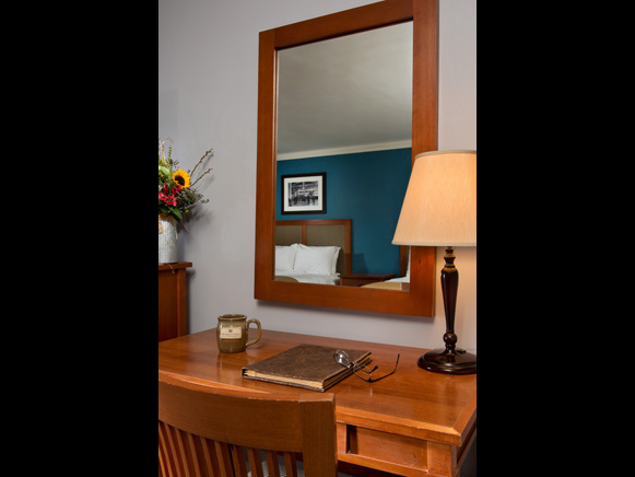 Gideon Putnam Refreshed Deluxe Double Queen Room