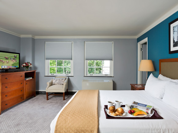 Gideon Putnam Refreshed Deluxe Queen Room