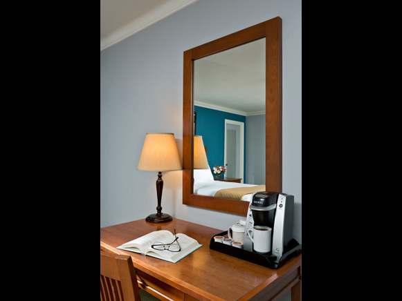 Gideon Putnam Refreshed Deluxe Queen Room