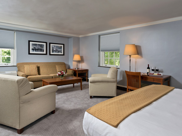 Gideon Putnam Refreshed Junior Suite