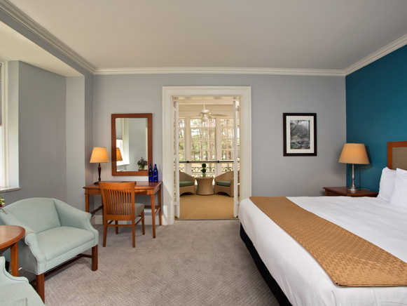 Gideon Putnam Refreshed Large Porch Suite