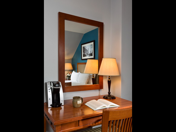 Gideon Putnam Refreshed Standard Queen Room